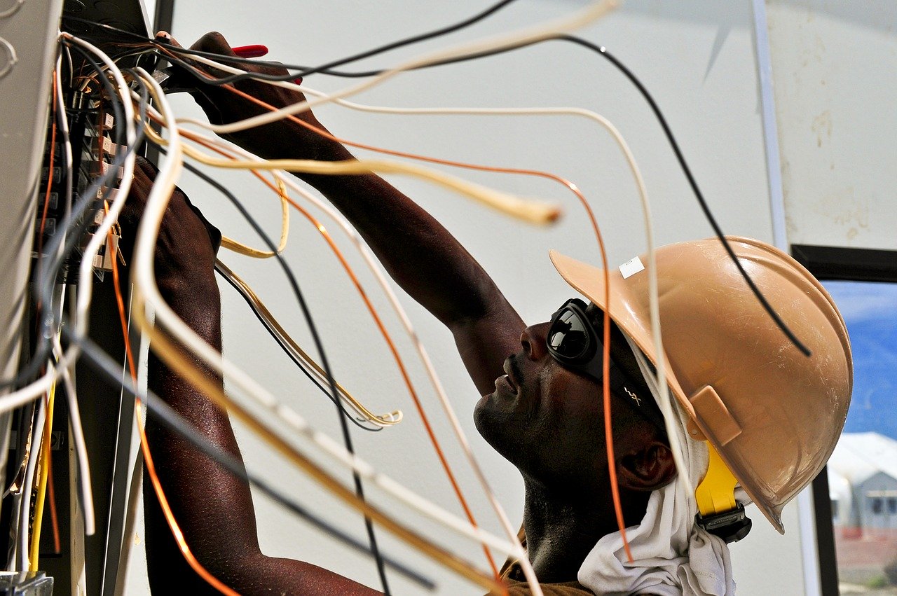 How Long To Become An Electrician In Ontario / Who Is The Best